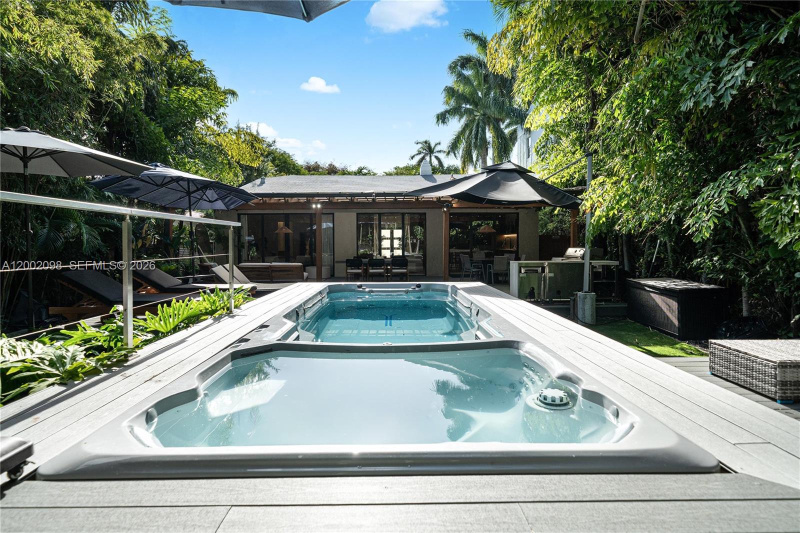 1735 Michigan Ave Miami Beach, FL 33139