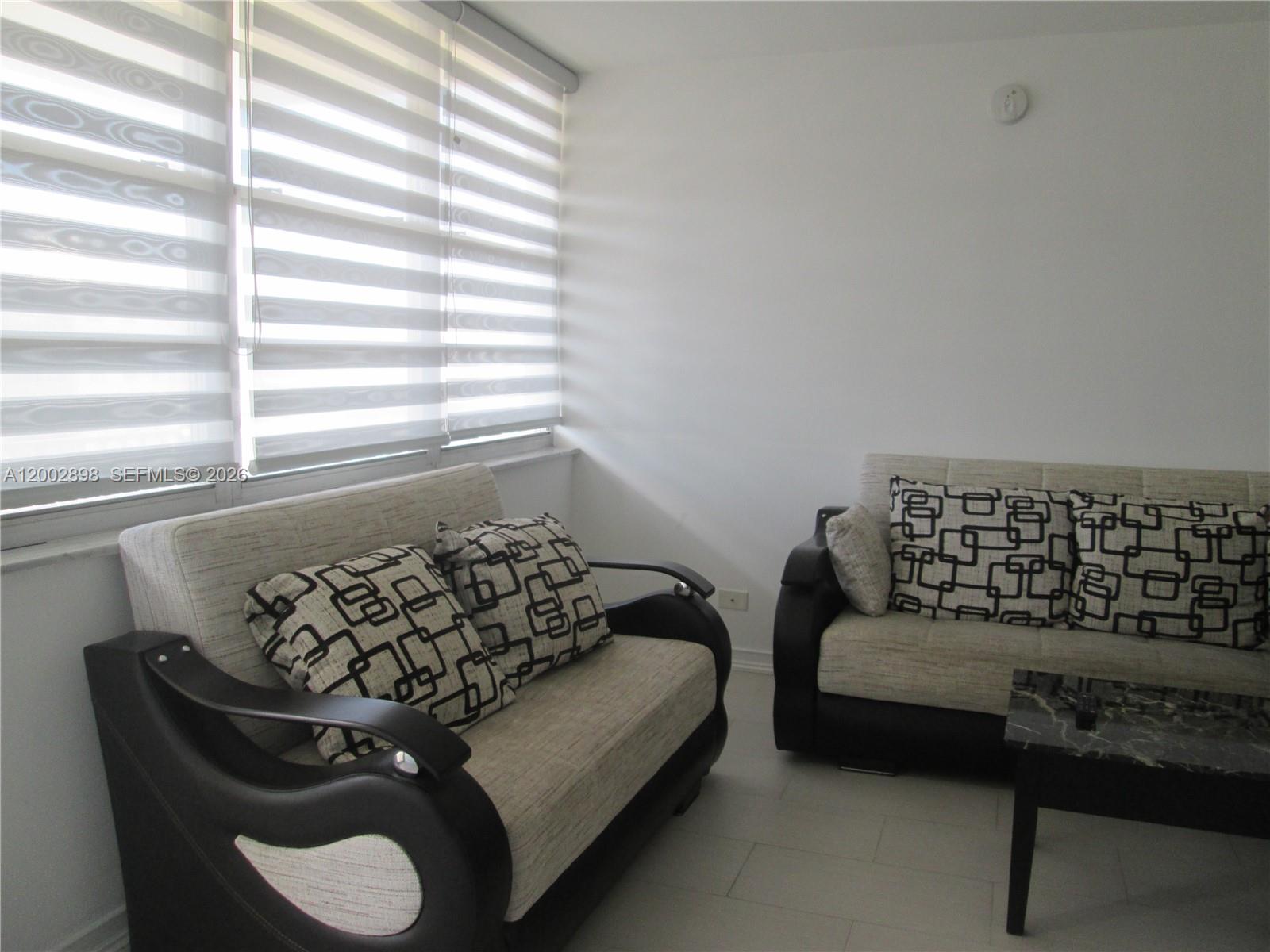 image Winston Towers 20011