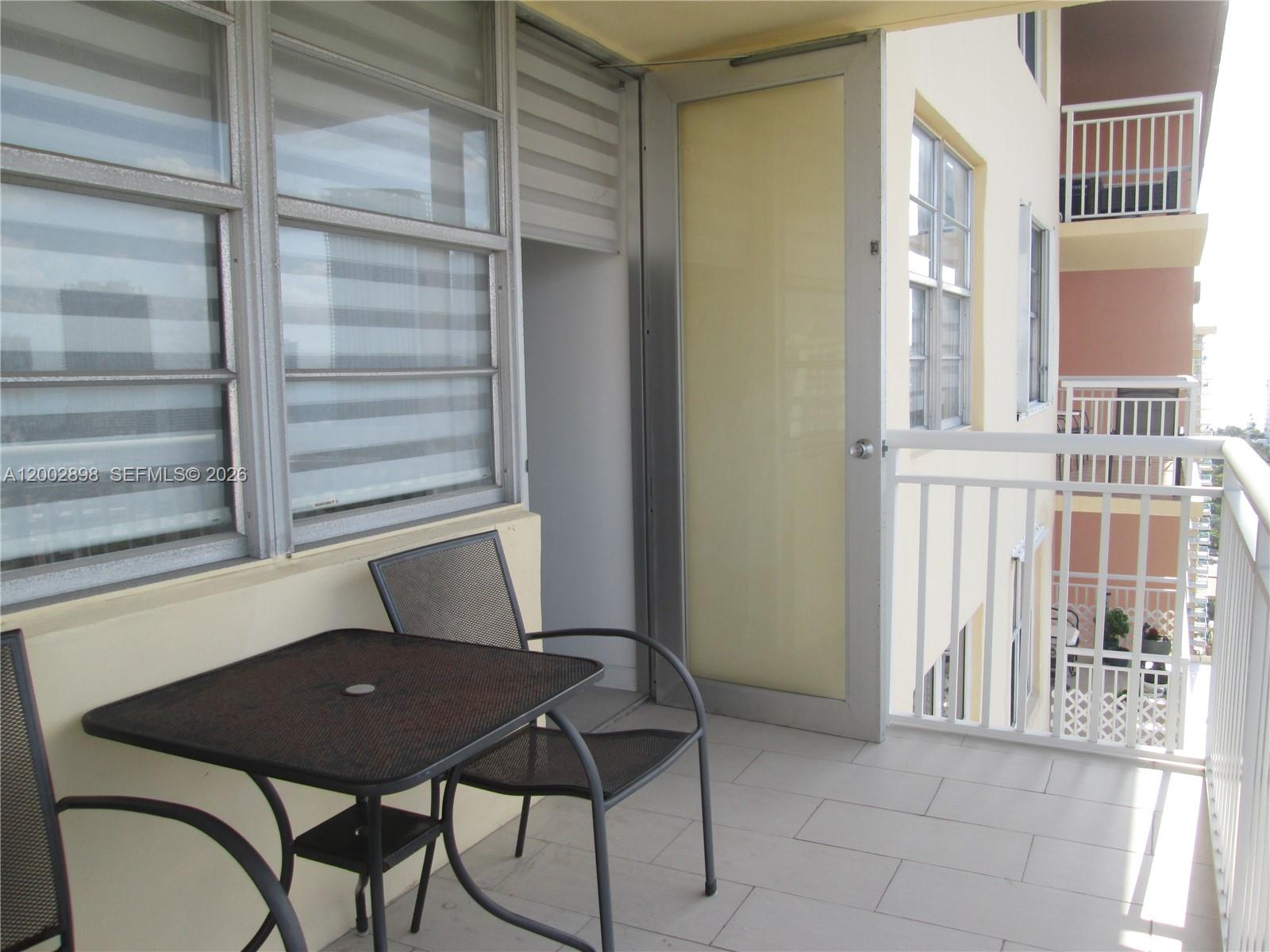 image Winston Towers 20012