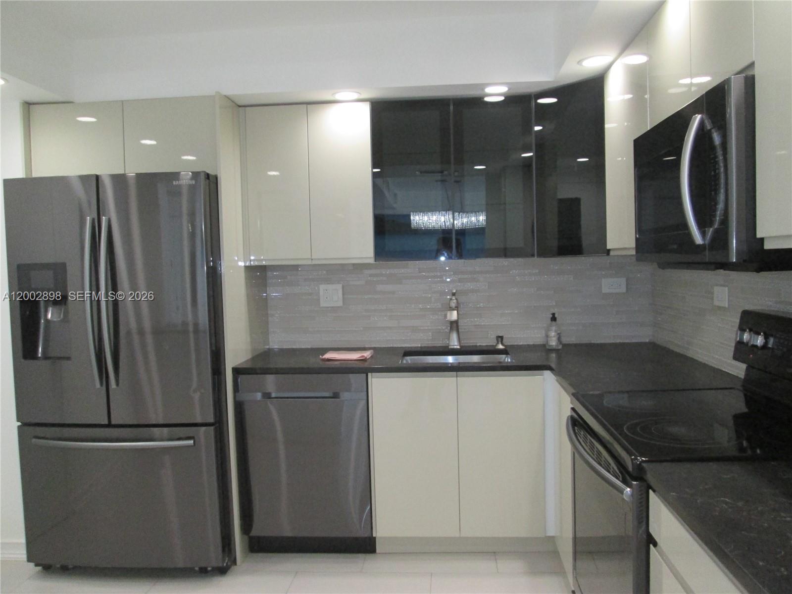 image Winston Towers 2005