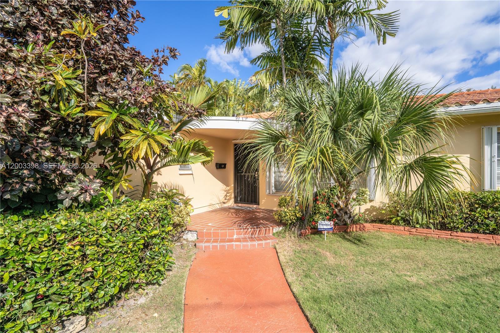 475 S Shore Dr Miami Beach, FL 33141