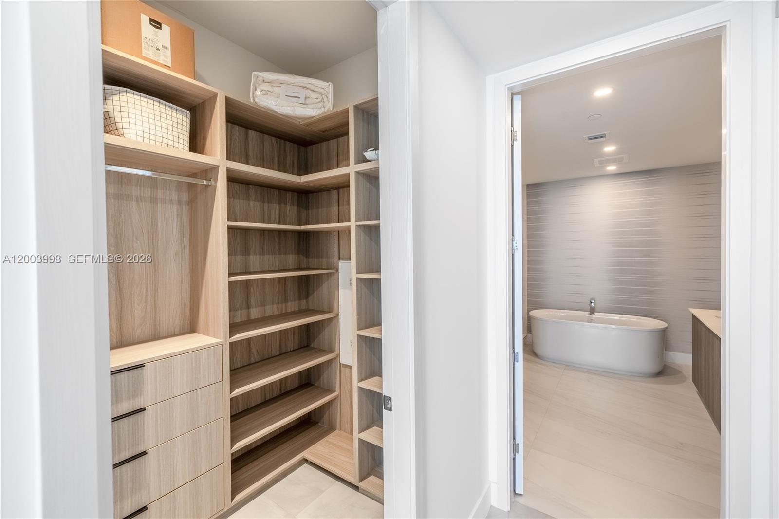 17550 Collins Ave #1202 Sunny Isles Beach, FL 33160