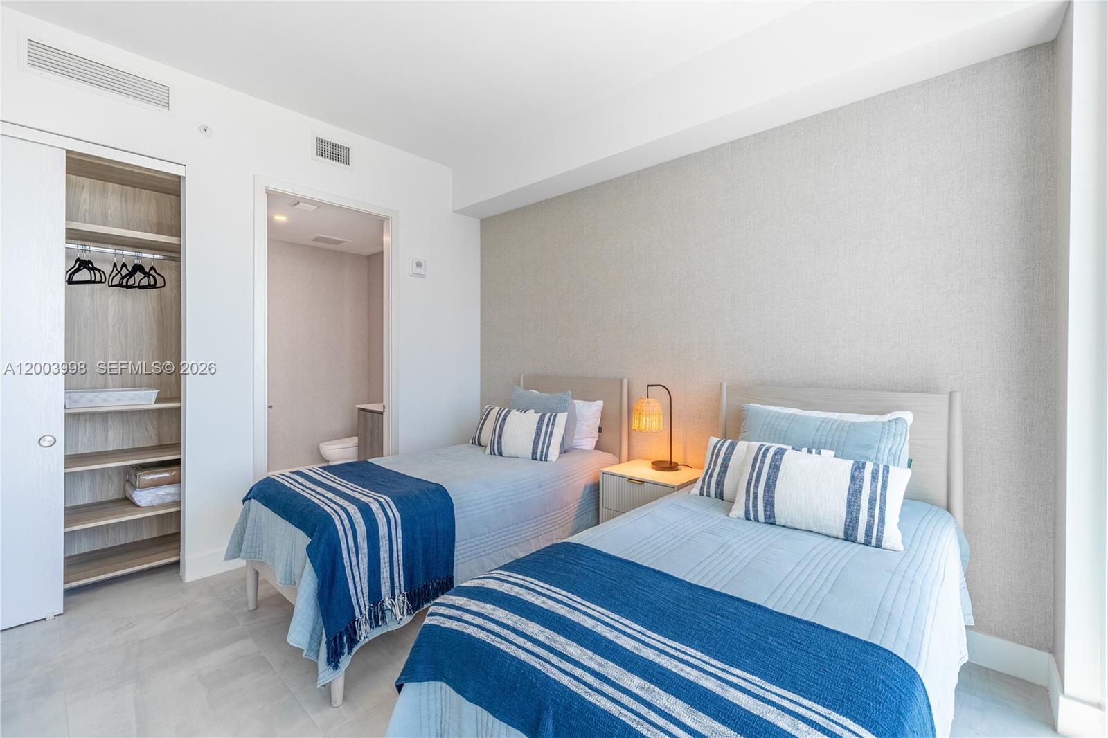 17550 Collins Ave #1202 Sunny Isles Beach, FL 33160