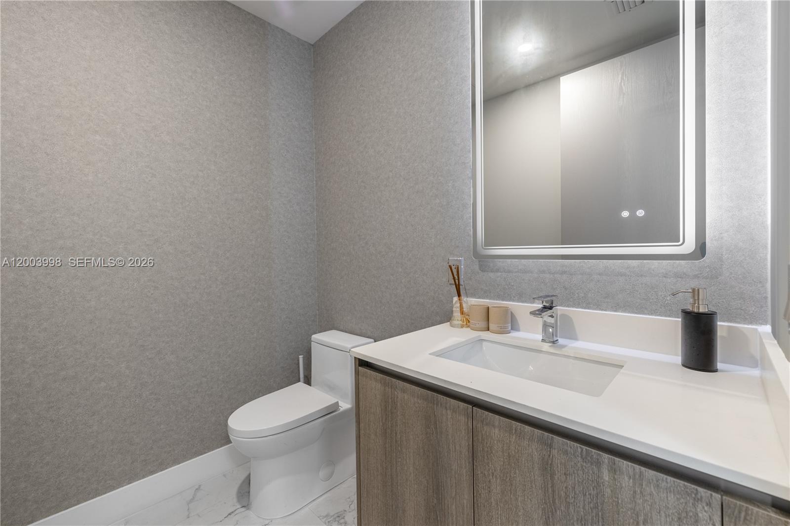 17550 Collins Ave #1202 Sunny Isles Beach, FL 33160