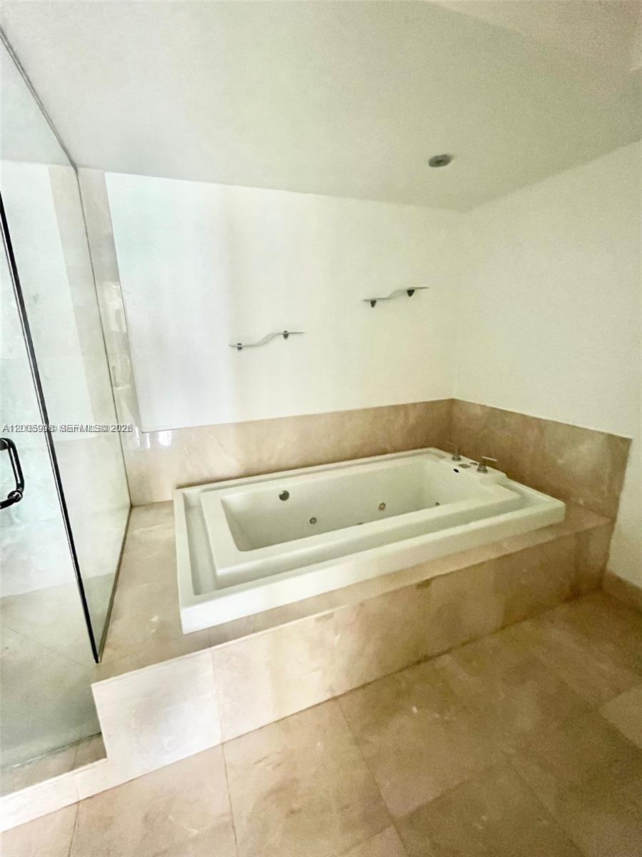 image Emerald at Brickell11