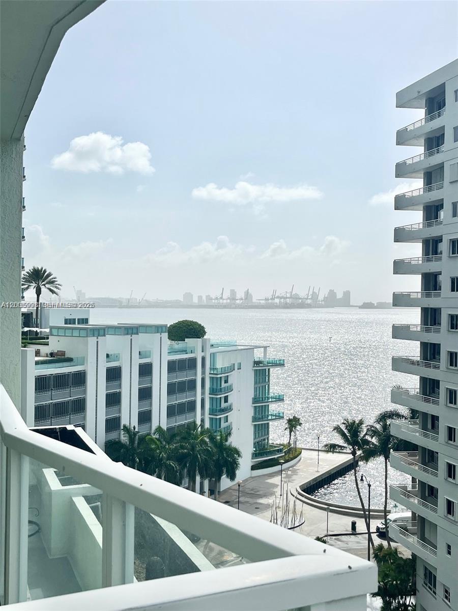 image Emerald at Brickell1