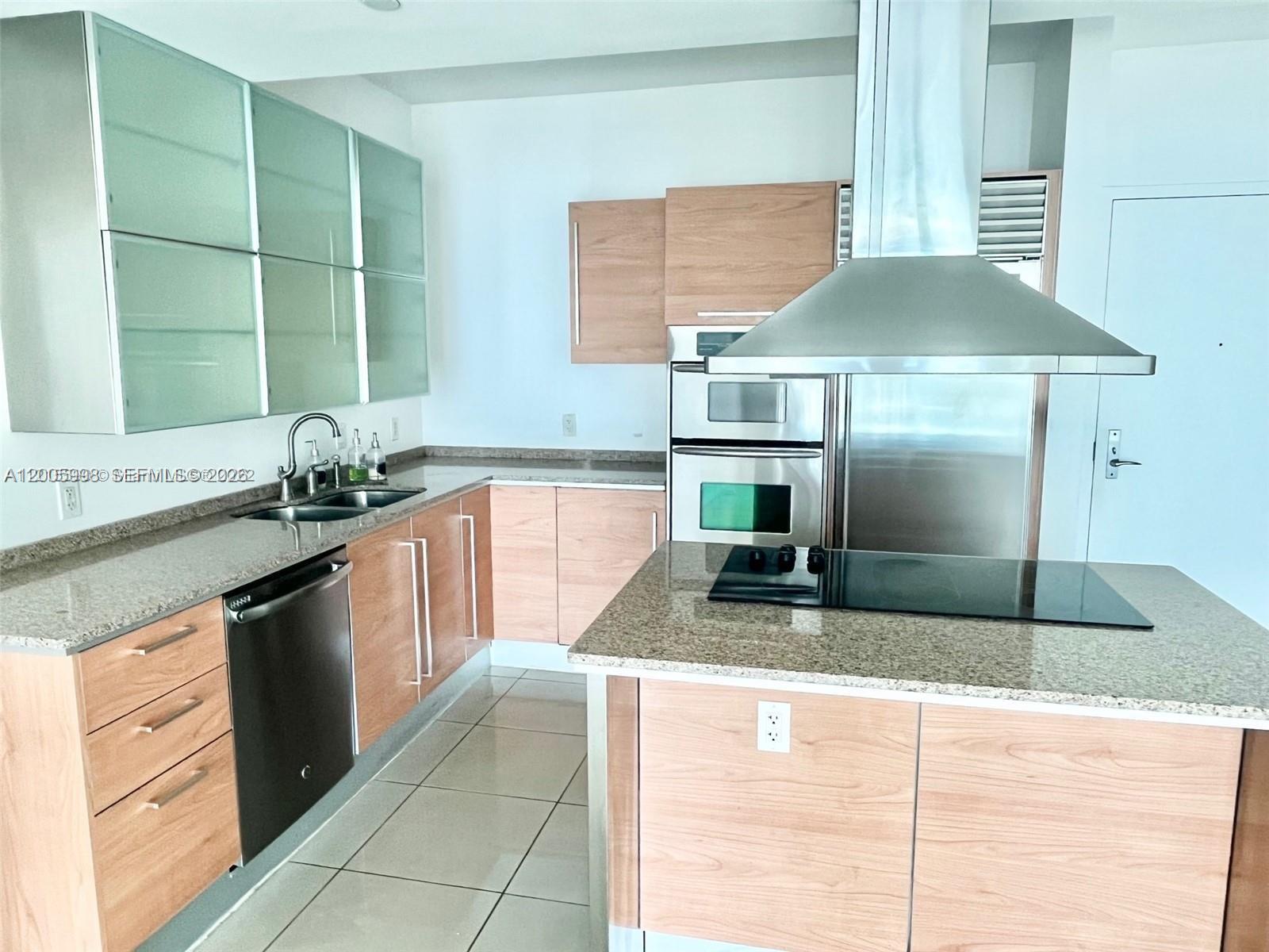 image Emerald at Brickell6