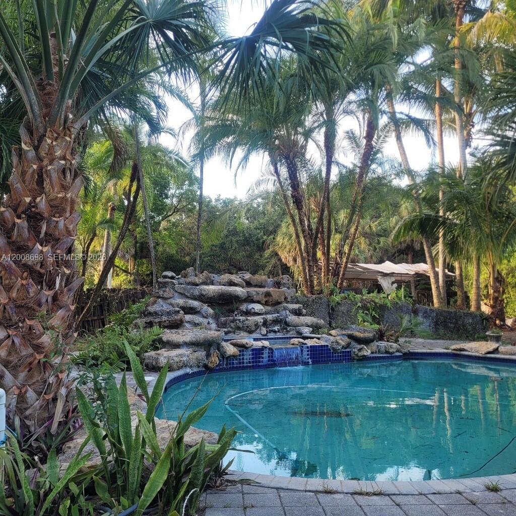 8339 SW 112th St Miami, FL 33156