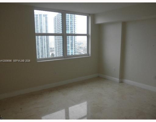 image Brickell on the River North4