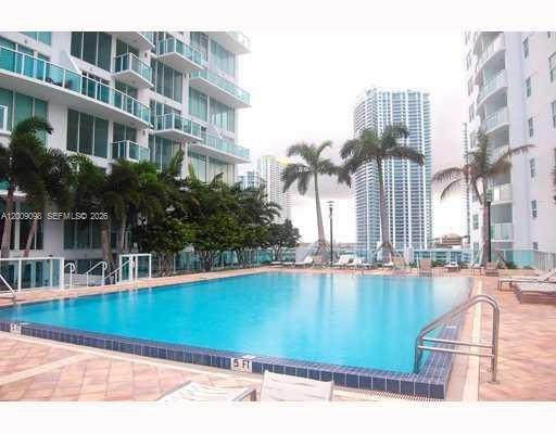 image Brickell on the River North6