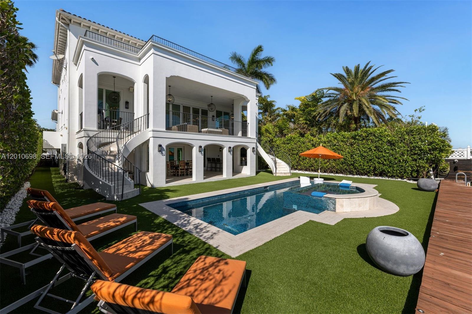 1460 S Treasure Dr North Bay Village, FL 33141