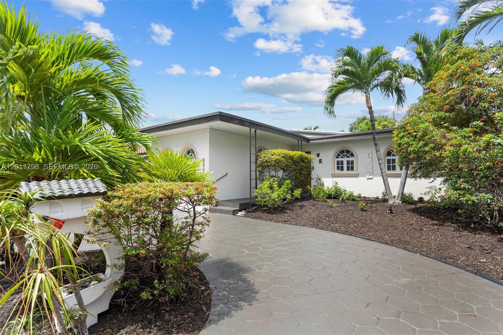 6921 Trouville Esplanade Miami Beach, FL 33141