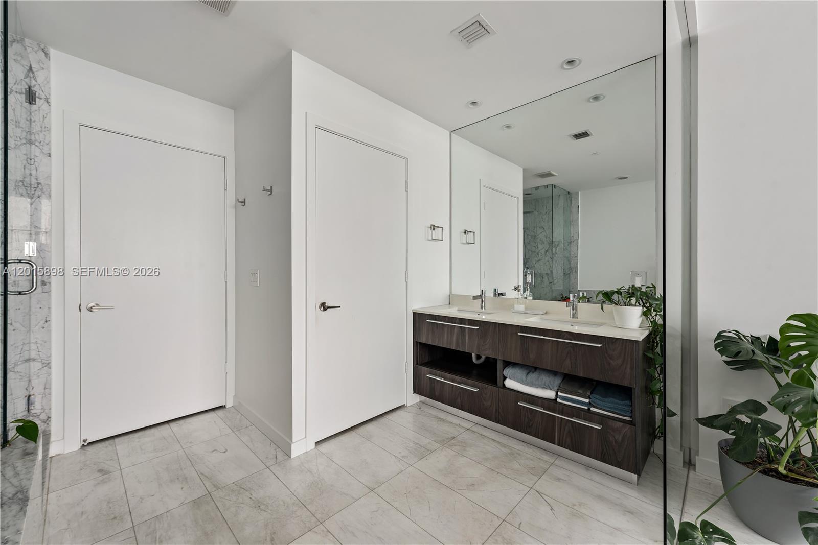 480 NE 31st St #1802 Miami, FL 33137