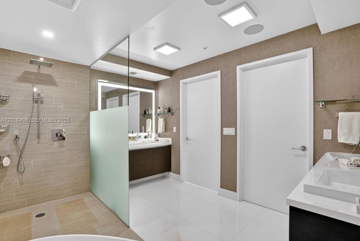 330 Sunny Isles Blvd #5-2301 Sunny Isles Beach, FL 33160