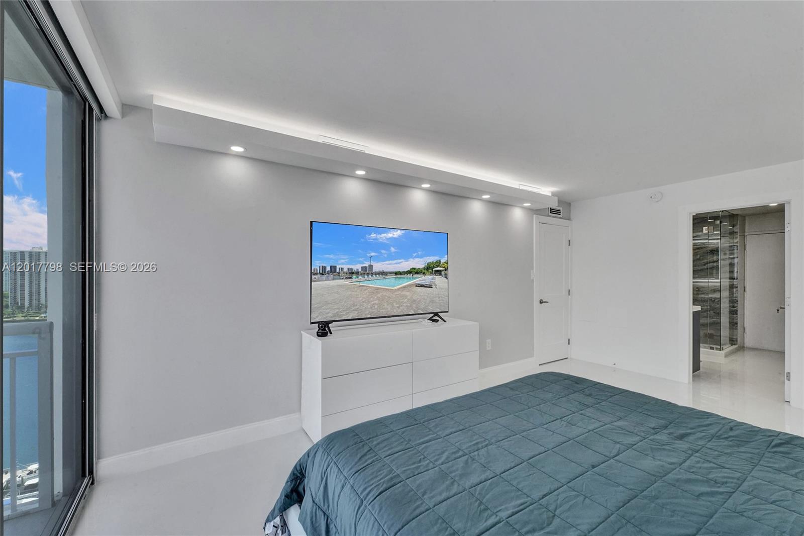 18041 Biscayne Blvd #1804 Aventura, FL 33160