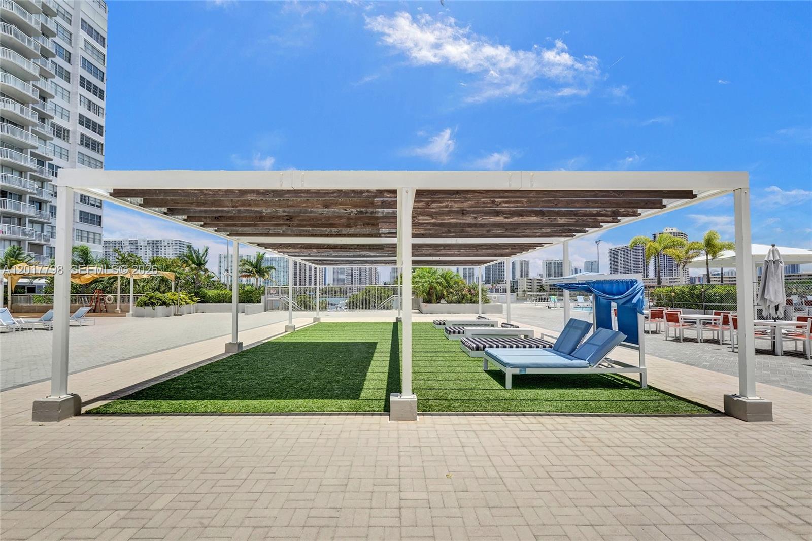 18041 Biscayne Blvd #1804 Aventura, FL 33160