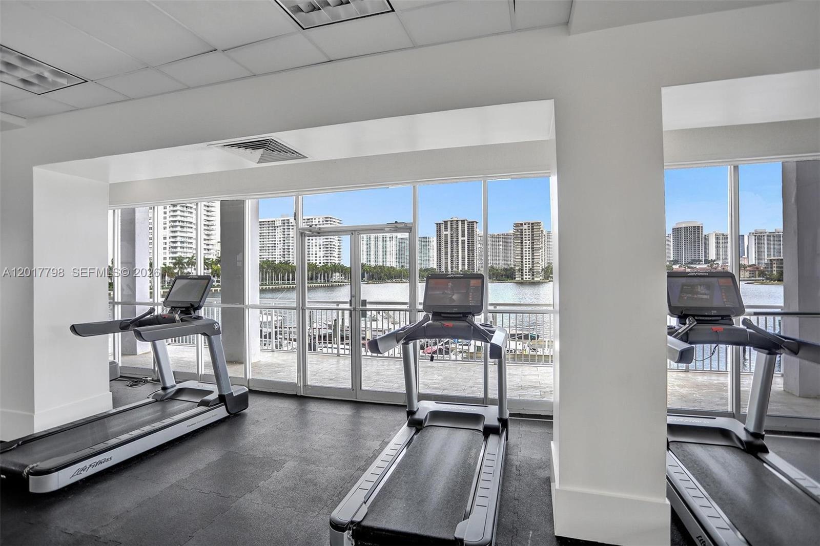 18041 Biscayne Blvd #1804 Aventura, FL 33160