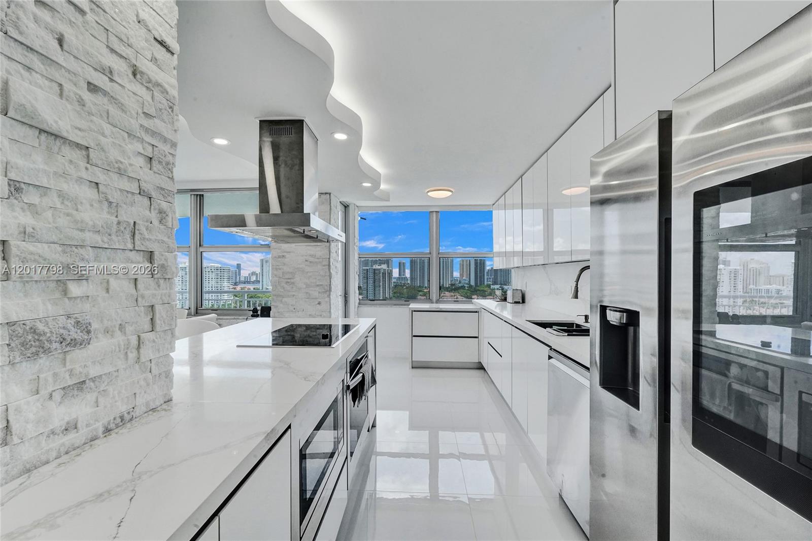 18041 Biscayne Blvd #1804 Aventura, FL 33160