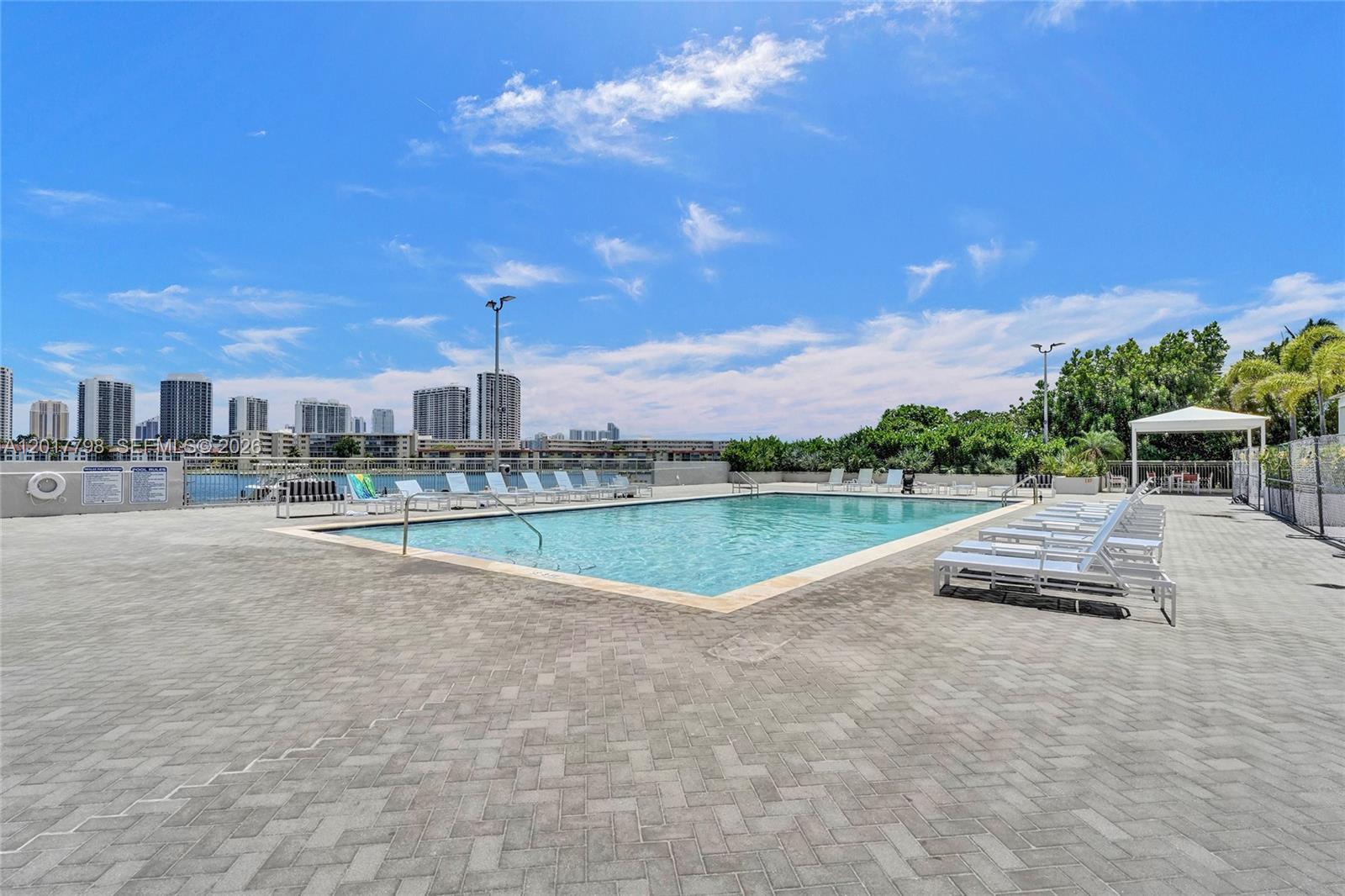 18041 Biscayne Blvd #1804 Aventura, FL 33160