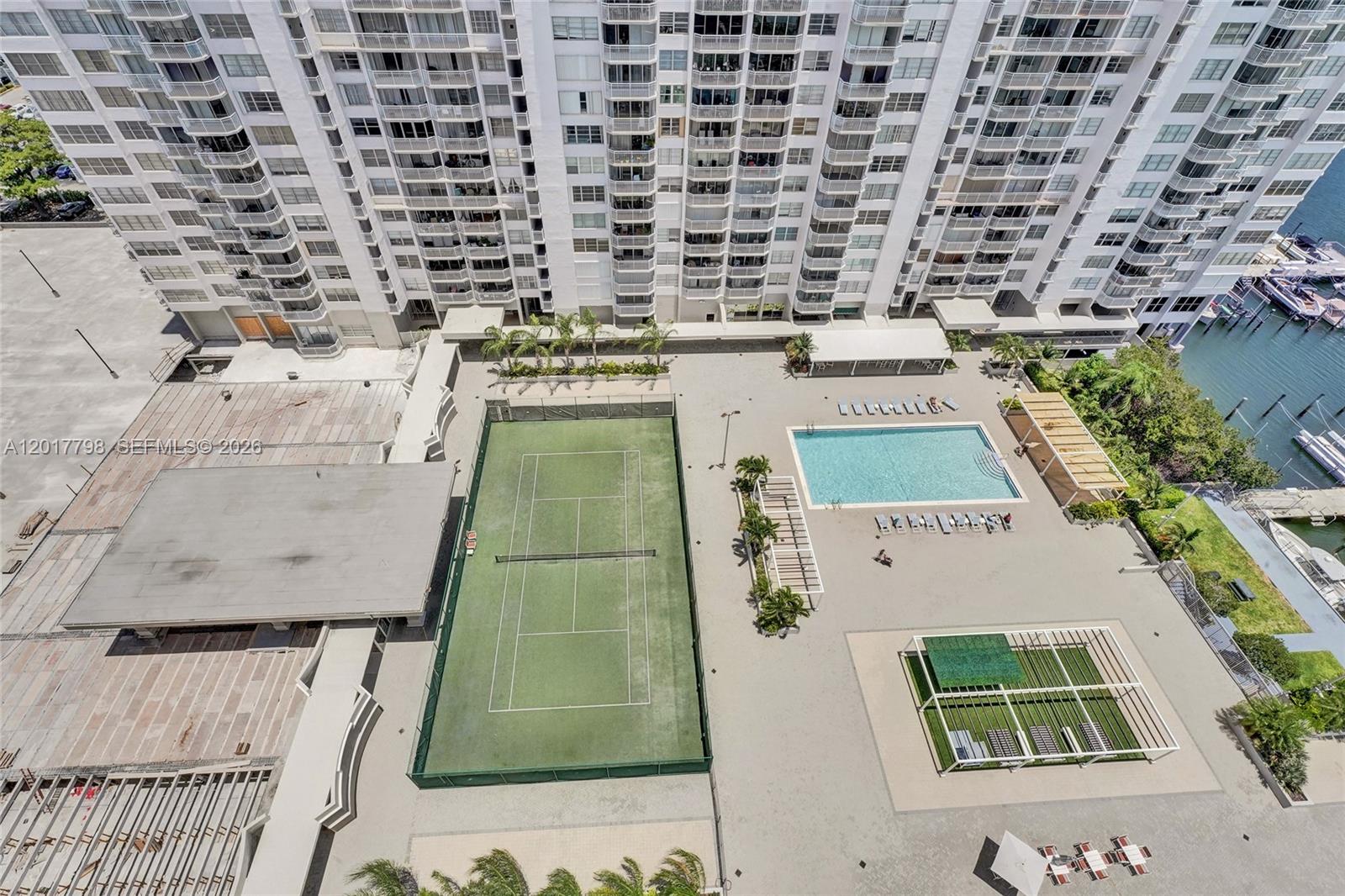 18041 Biscayne Blvd #1804 Aventura, FL 33160