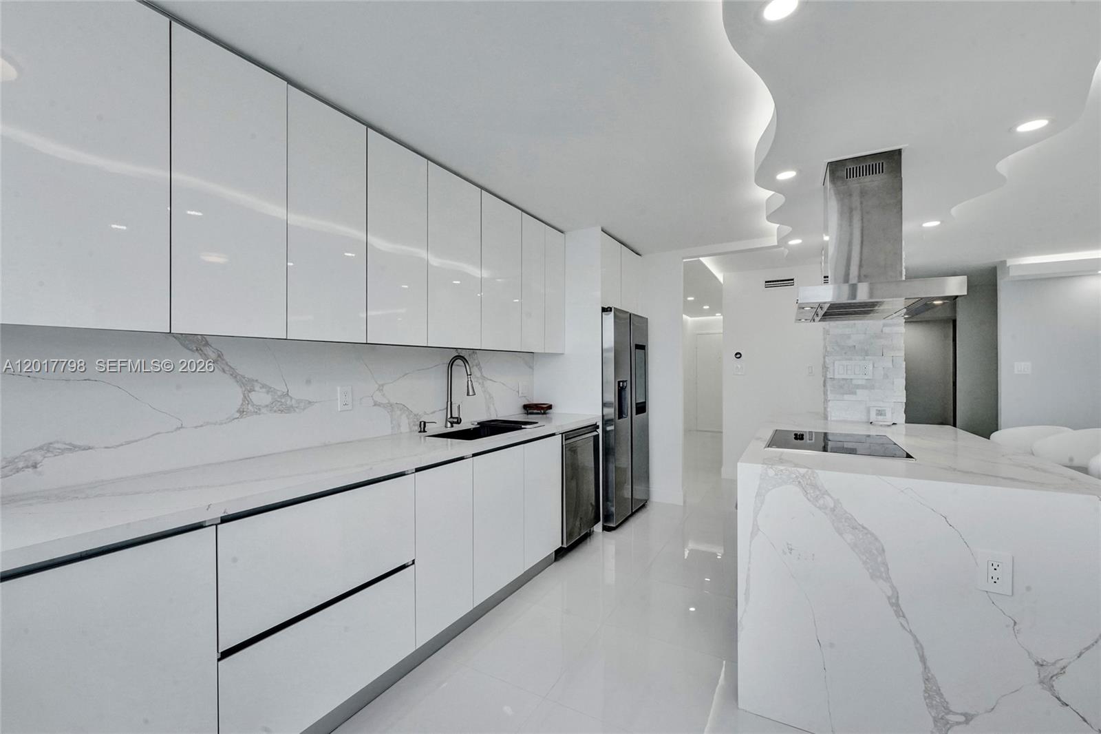 18041 Biscayne Blvd #1804 Aventura, FL 33160