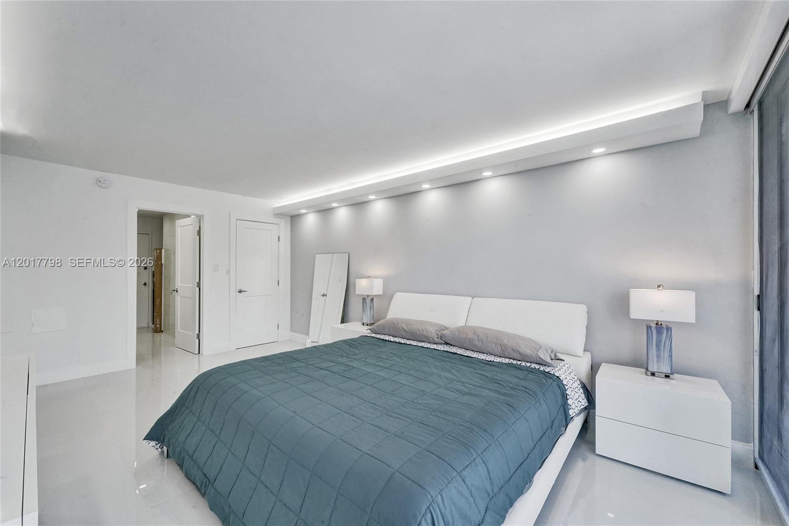 18041 Biscayne Blvd #1804 Aventura, FL 33160
