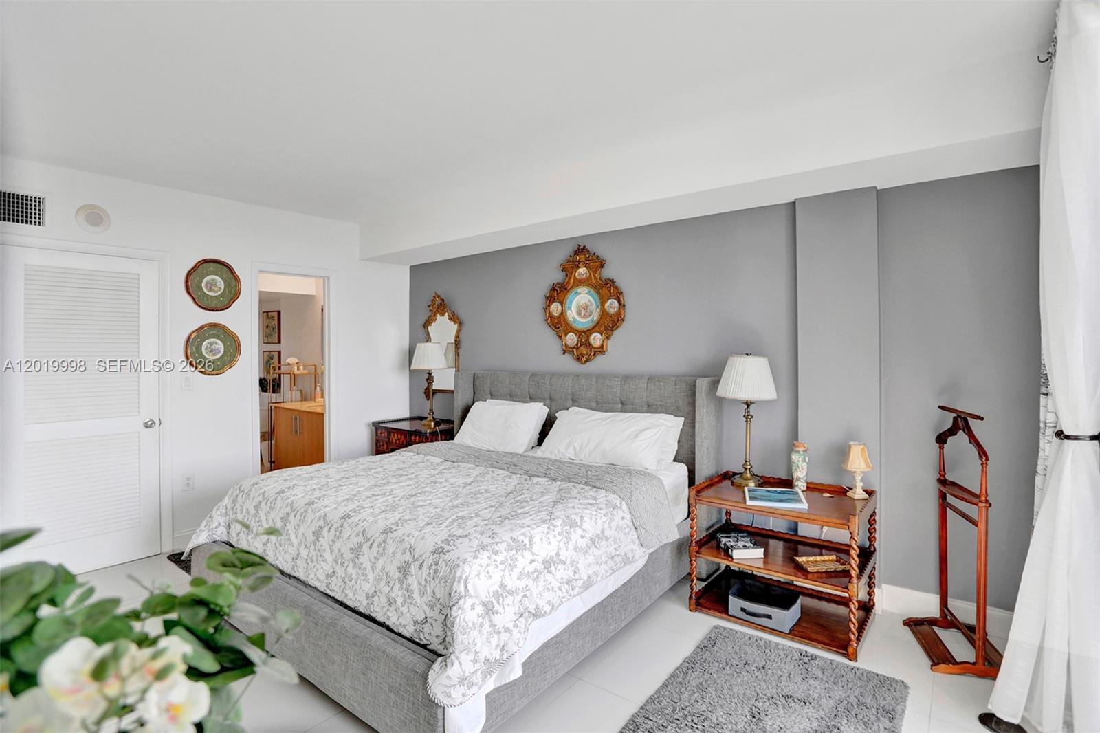 10275 Collins #829 Bal Harbour, FL 33154