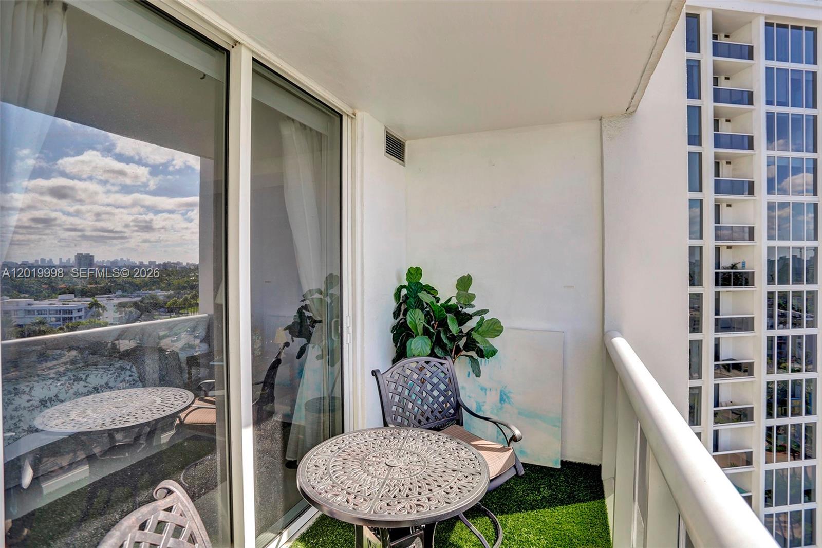 10275 Collins #829 Bal Harbour, FL 33154
