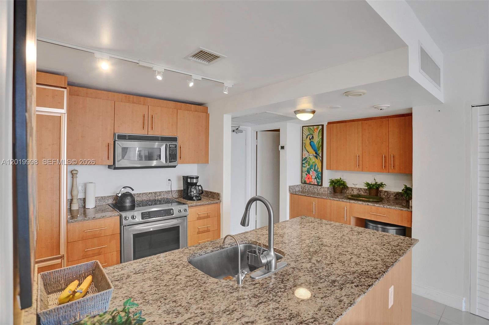 10275 Collins #829 Bal Harbour, FL 33154