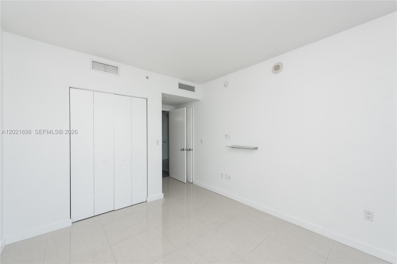 92 SW 3rd St #2812 Miami, FL 33130