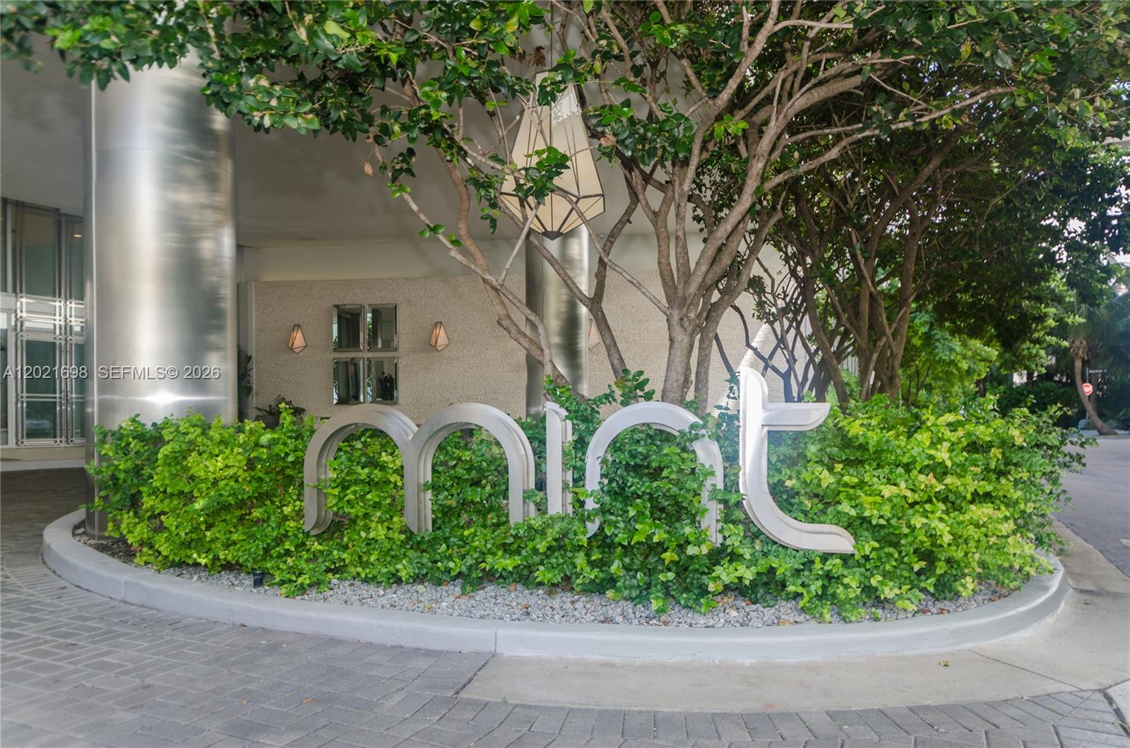 92 SW 3rd St #2812 Miami, FL 33130