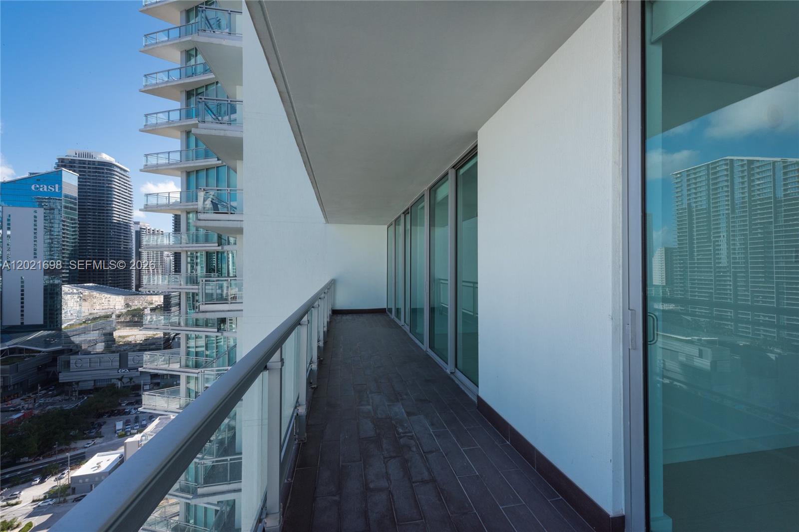 92 SW 3rd St #2812 Miami, FL 33130
