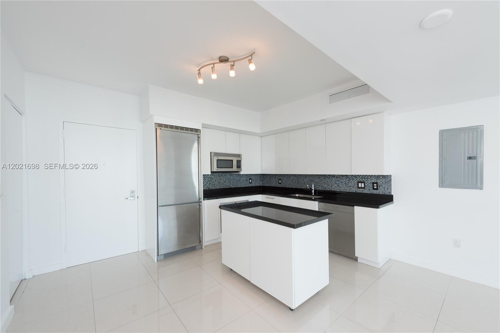 92 SW 3rd St #2812 Miami, FL 33130