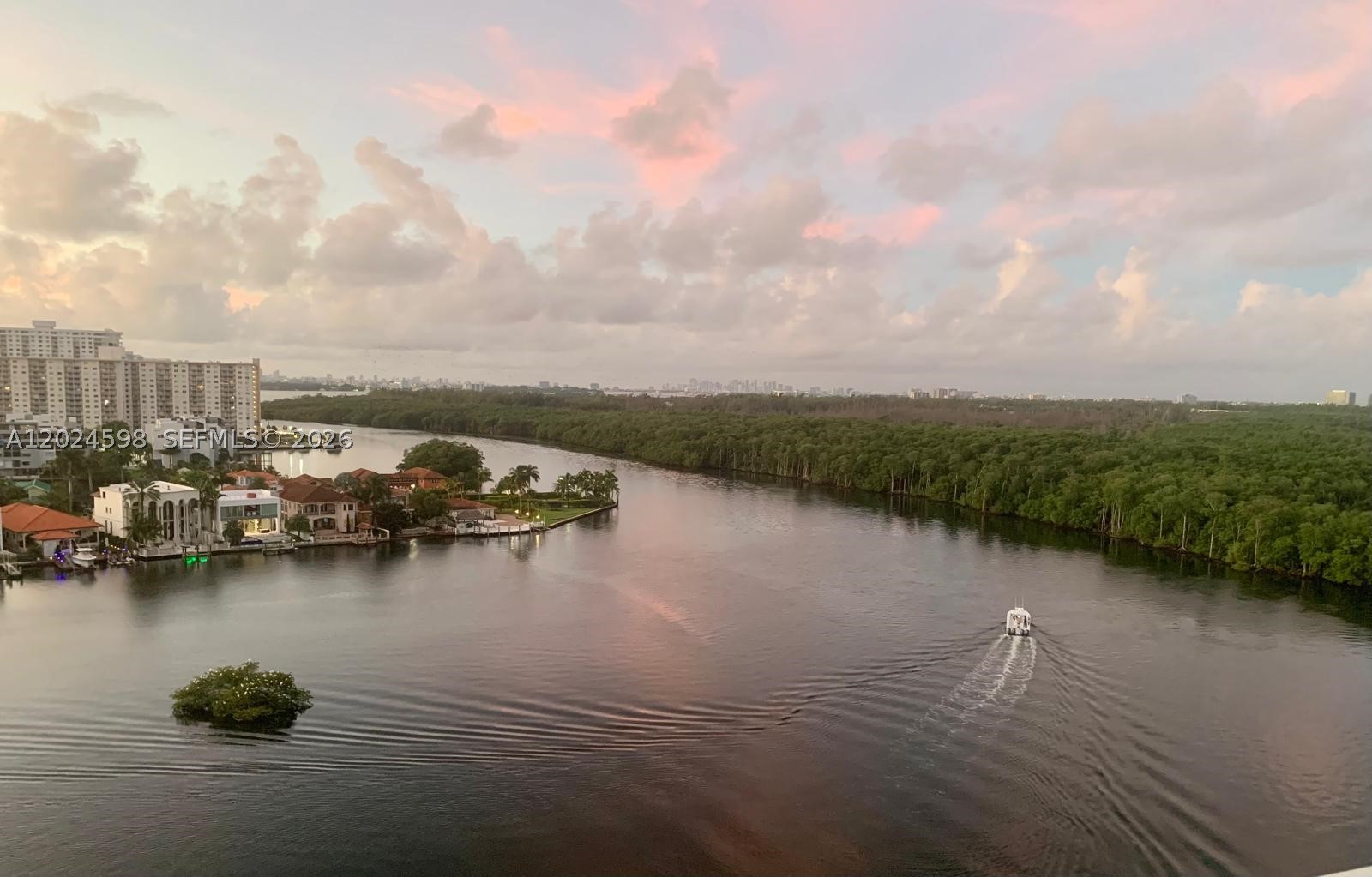 image 400 Sunny Isles17