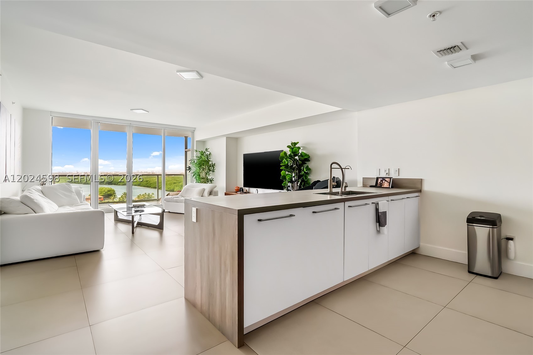 image 400 Sunny Isles21