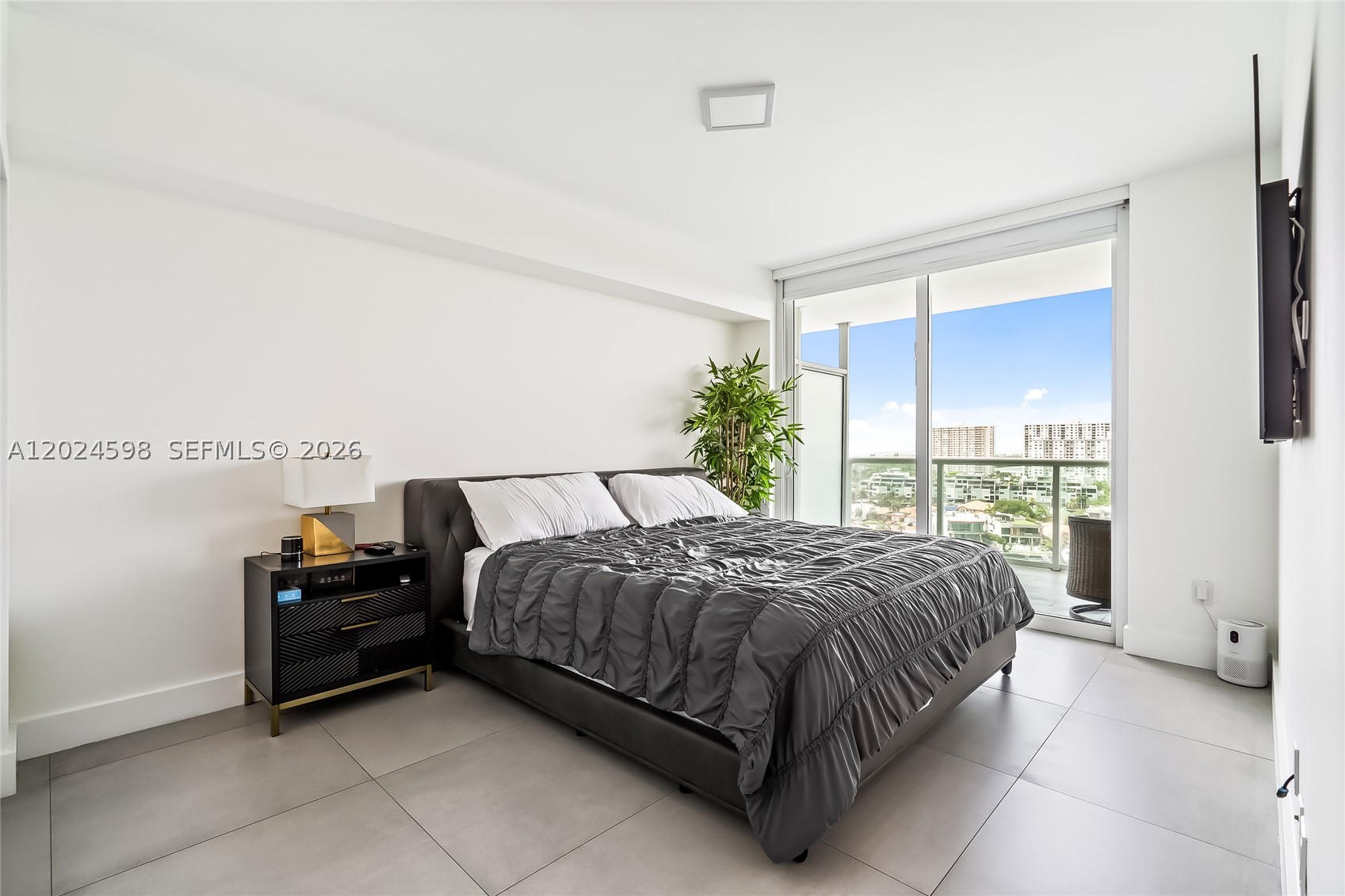 image 400 Sunny Isles30