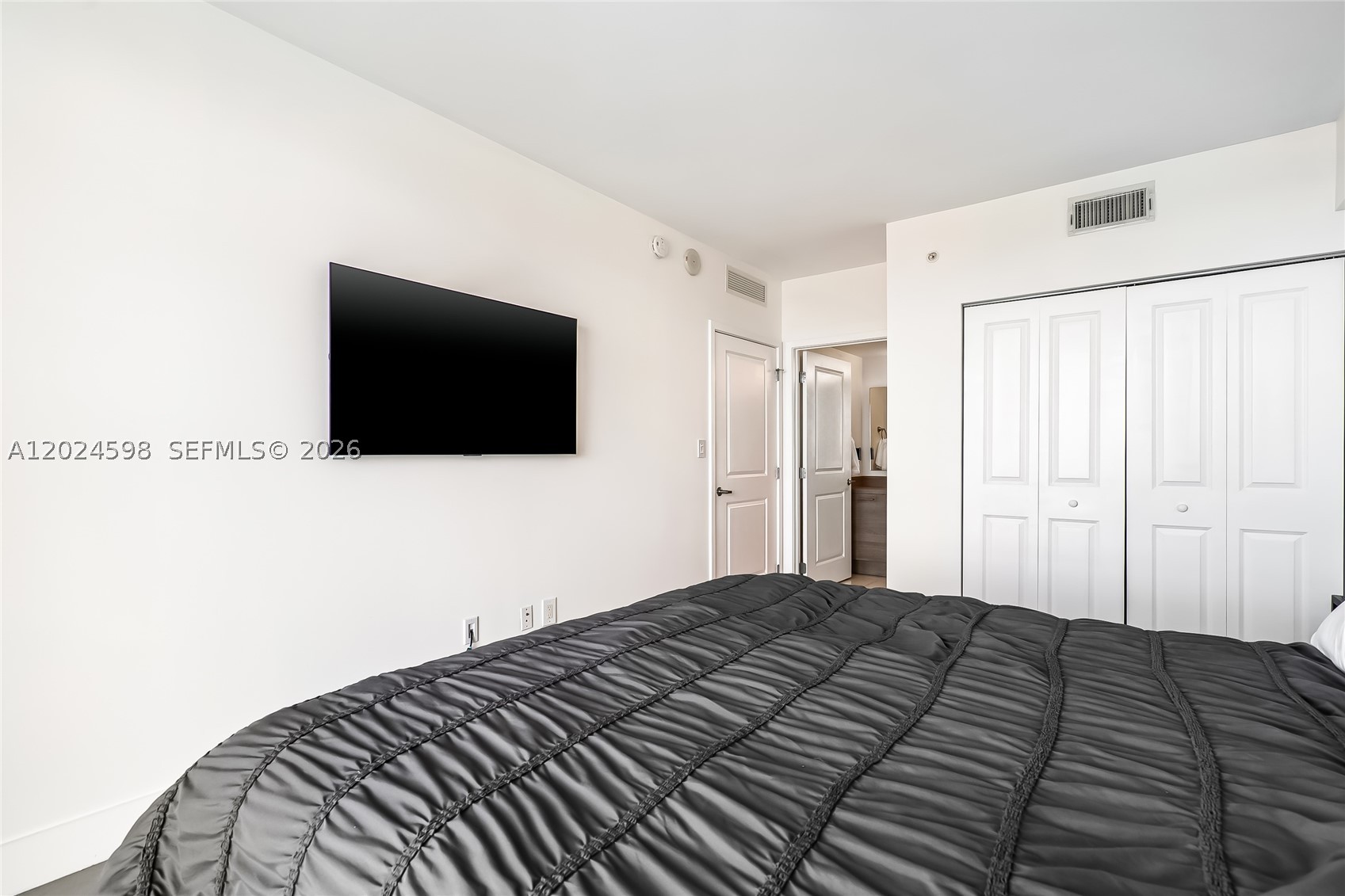 image 400 Sunny Isles32