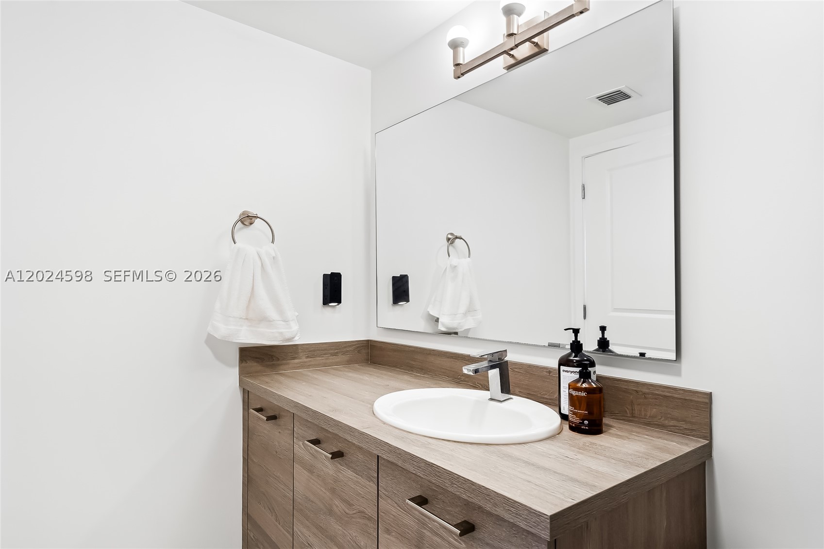 image 400 Sunny Isles36
