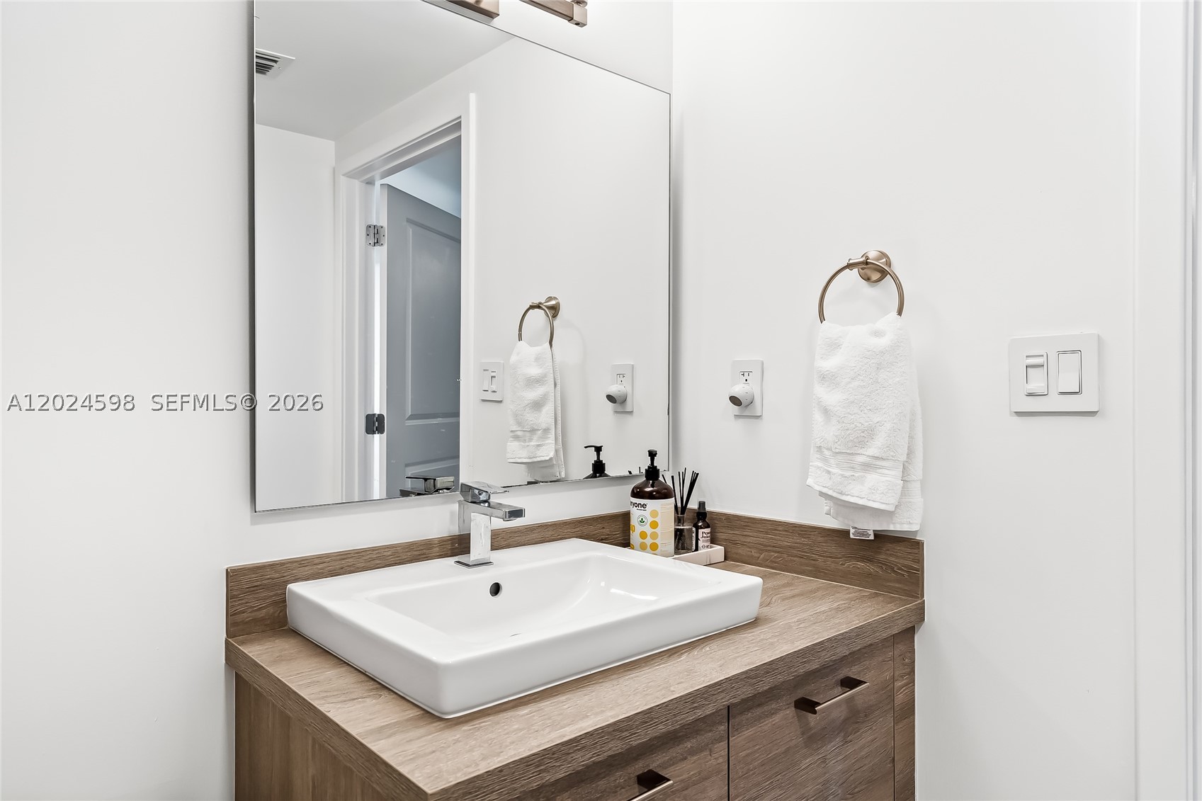 image 400 Sunny Isles41