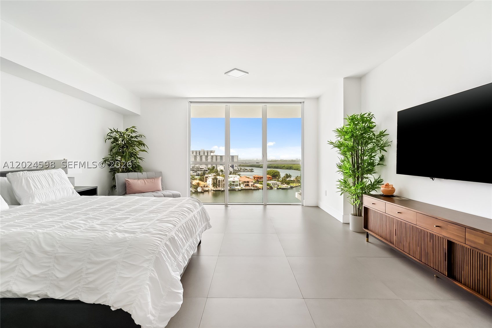 image 400 Sunny Isles44
