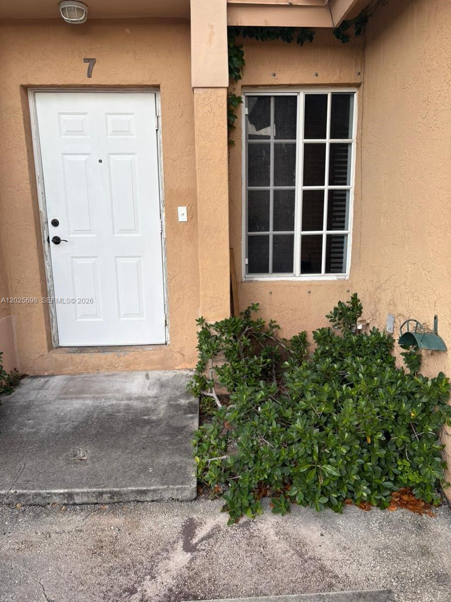 117 SE 3rd Ave #7