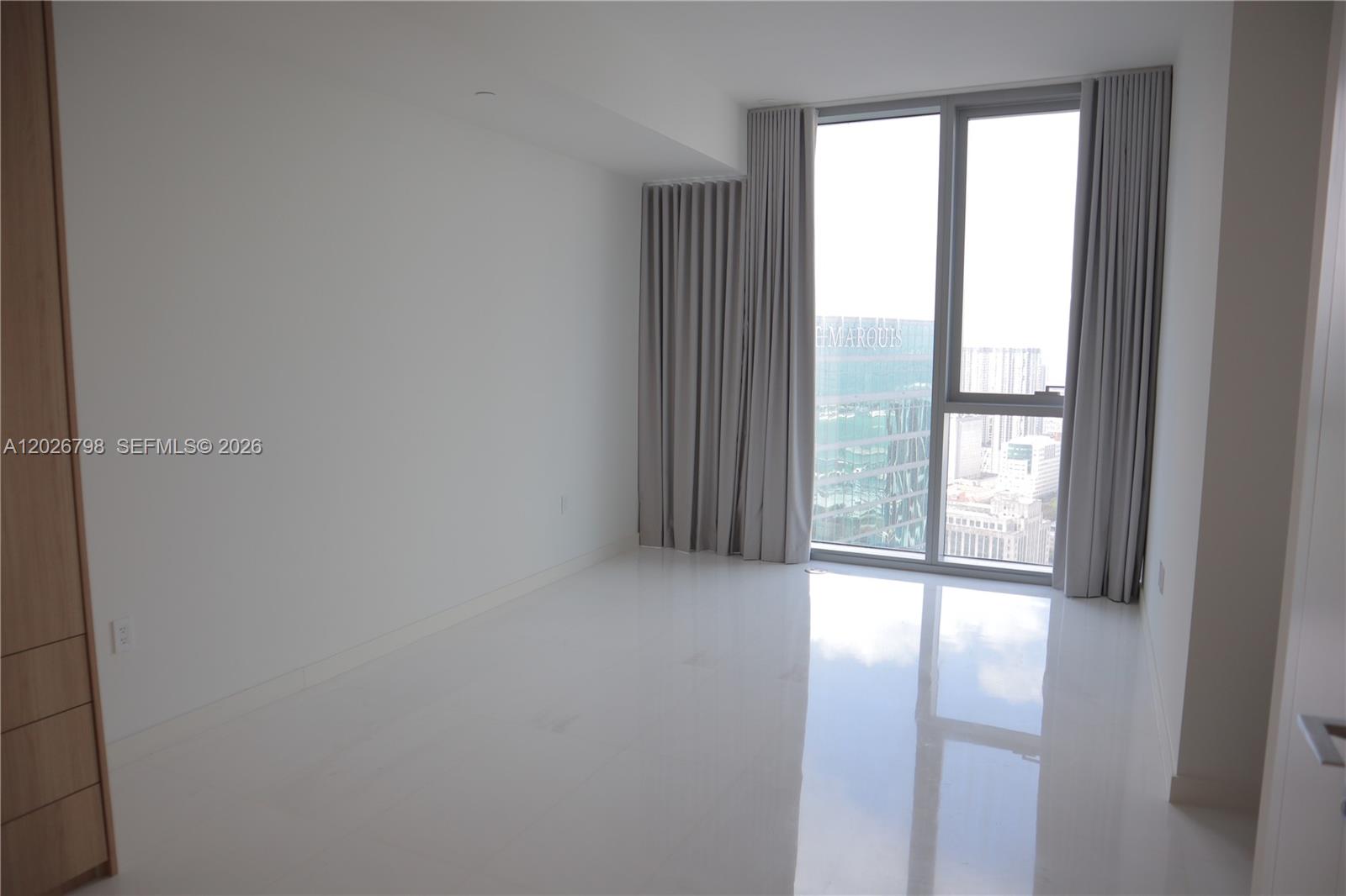 image Aston Martin Residences10