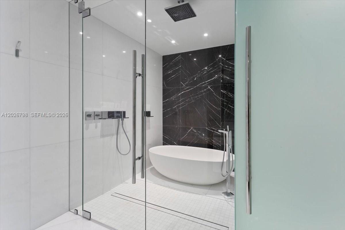 image Aston Martin Residences11