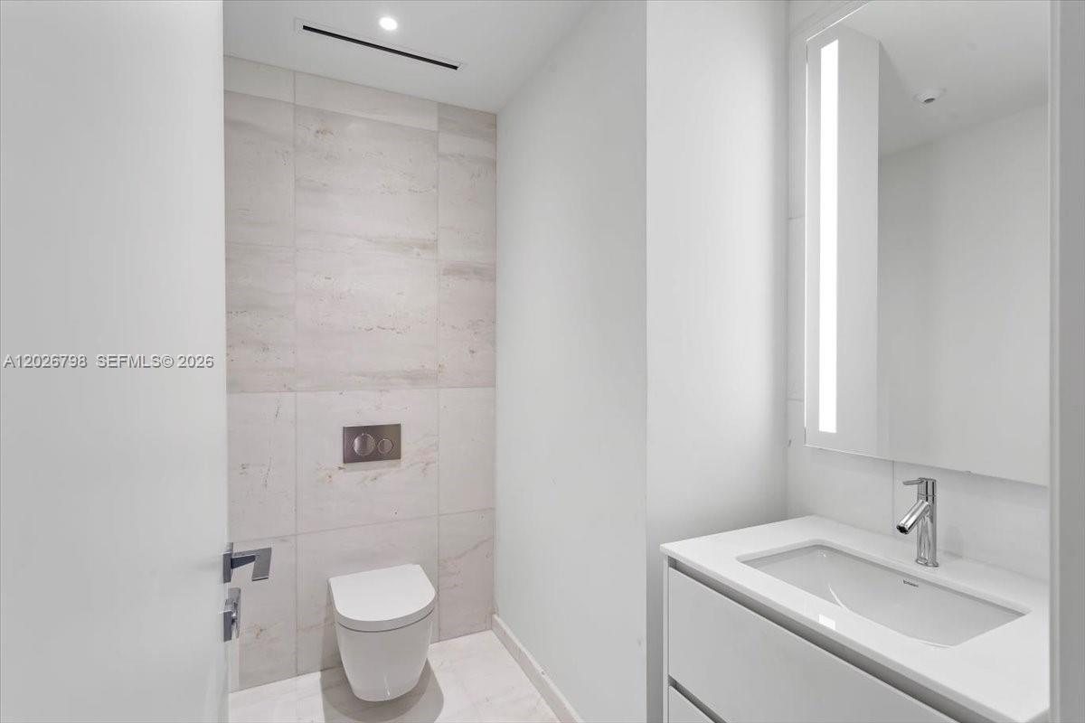image Aston Martin Residences5