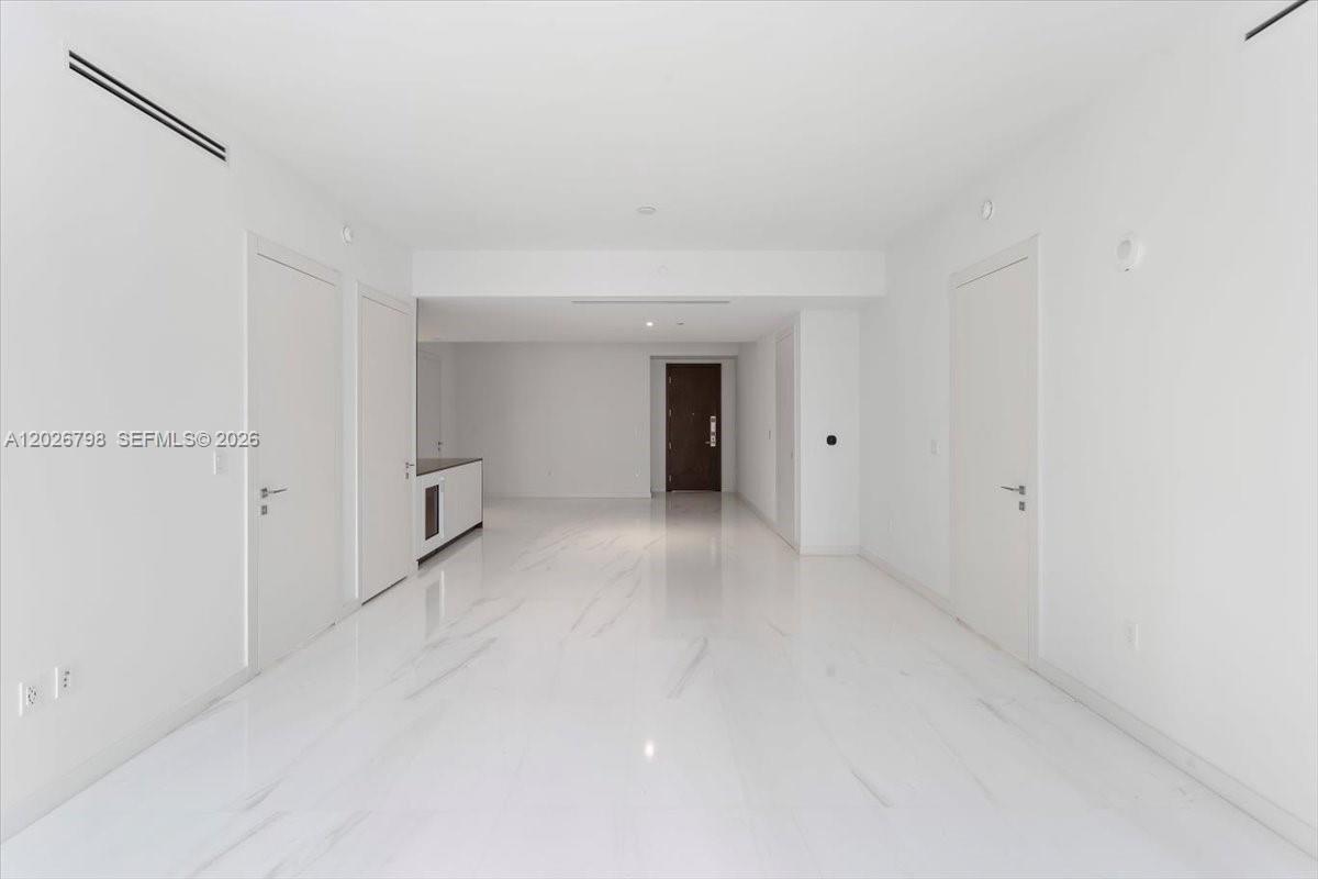 image Aston Martin Residences6