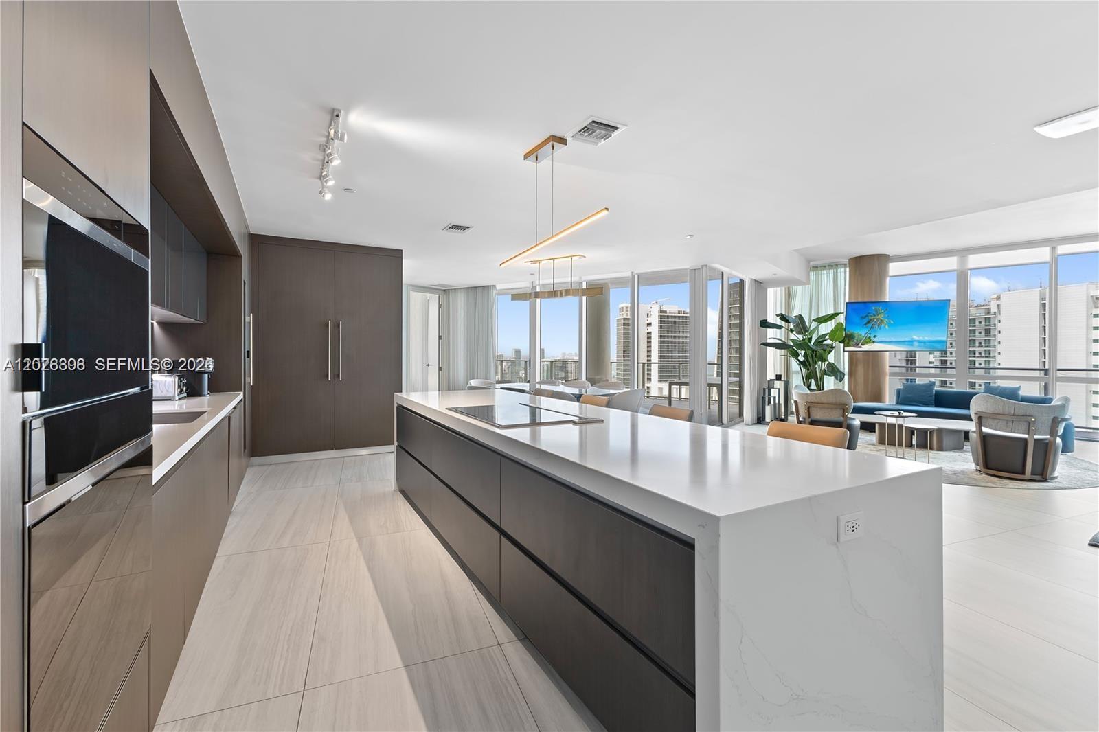 851 NE 1st Ave #5201 Miami, FL 33132
