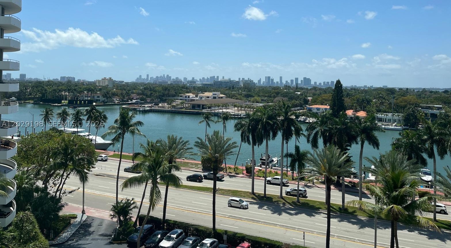 5161 Collins Ave #909