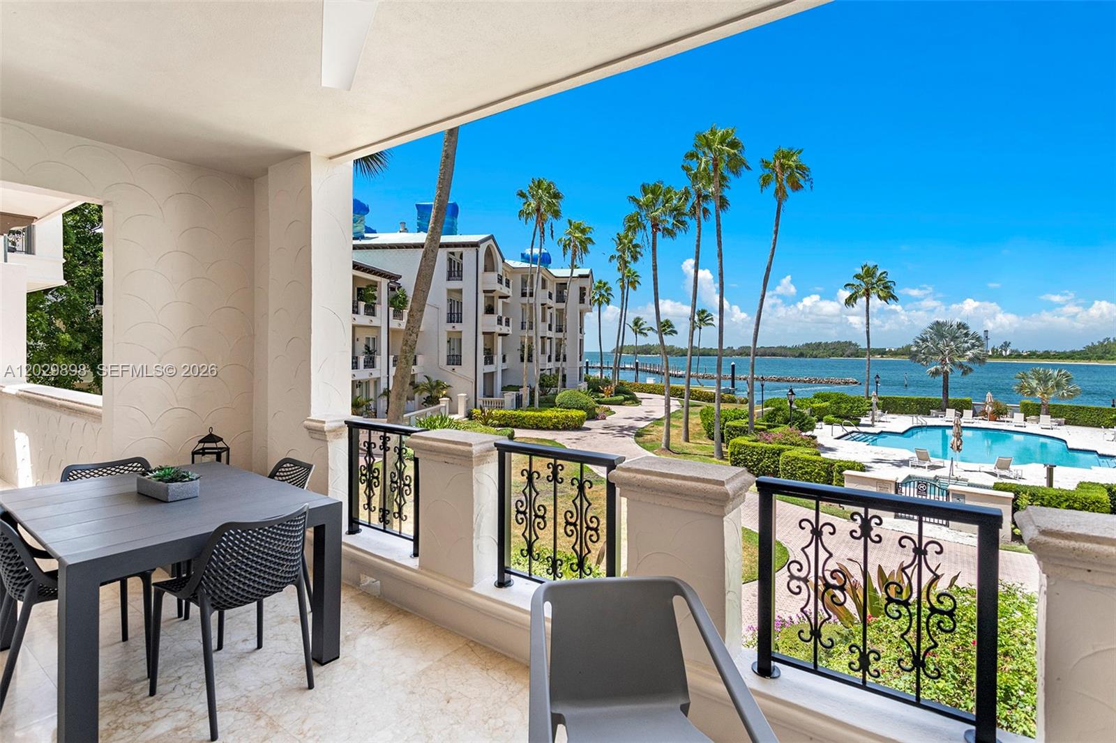2122 Fisher Is Dr #2122 Miami Beach, FL 33109
