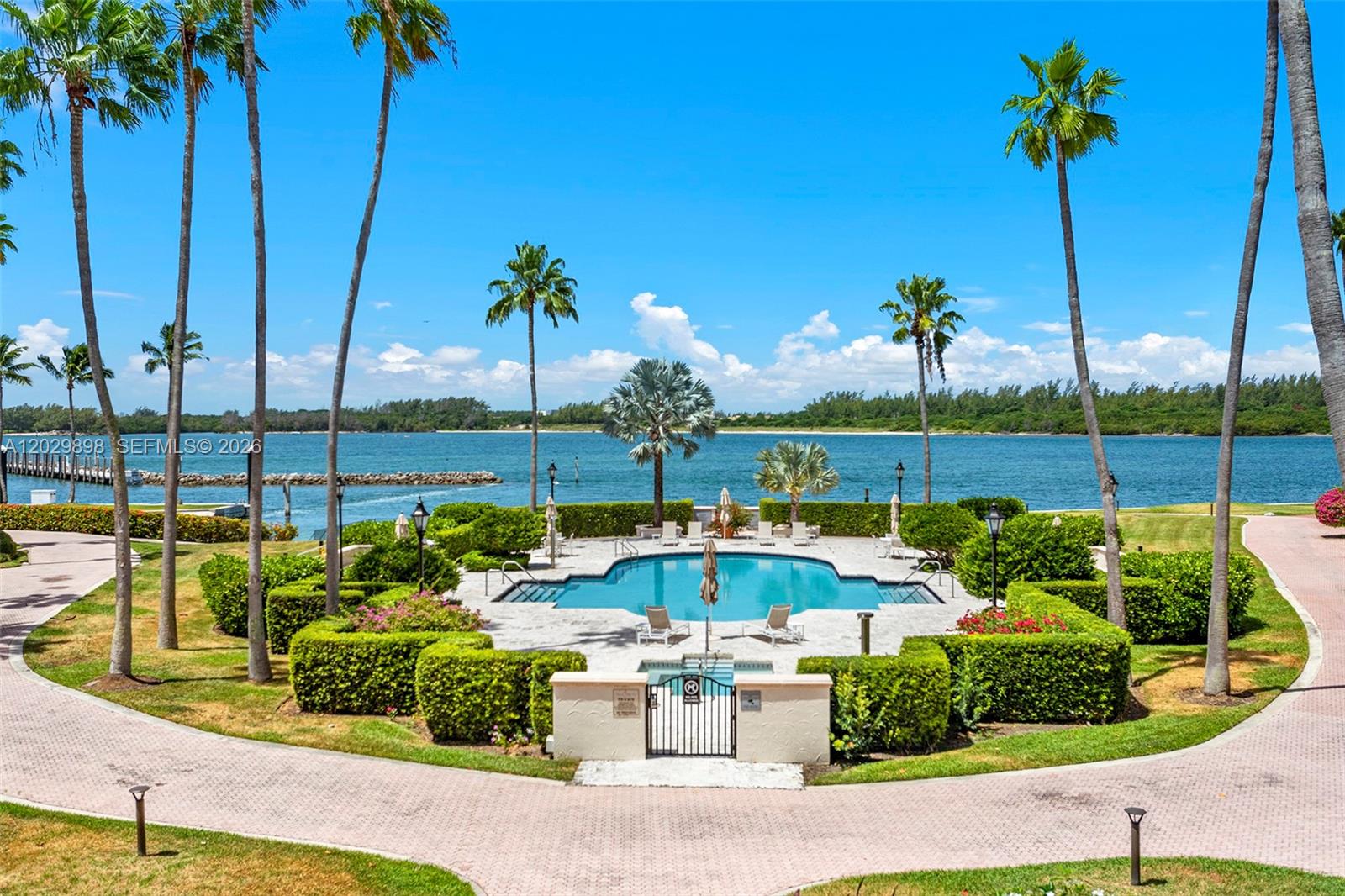 2122 Fisher Is Dr #2122 Miami Beach, FL 33109