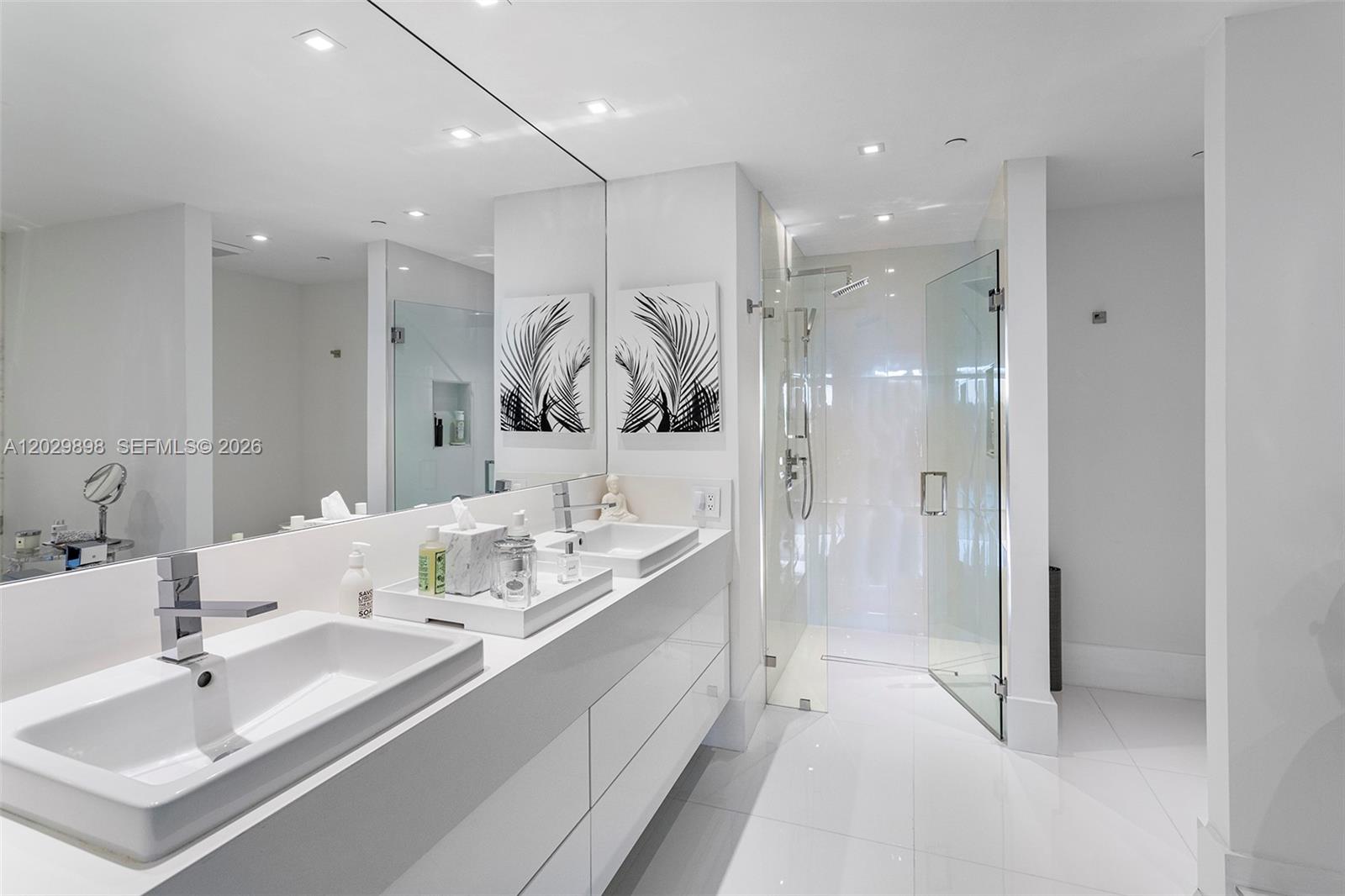 2122 Fisher Is Dr #2122 Miami Beach, FL 33109